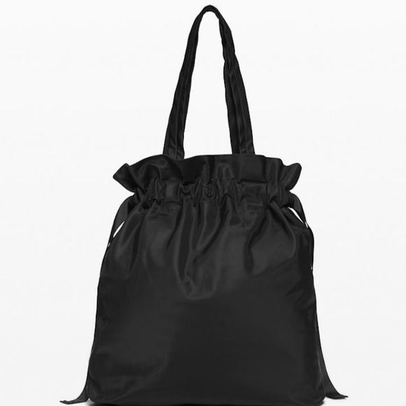 lululemon athletica Handbags - 🆕NWT Lululemon Easy as Sunday Tote